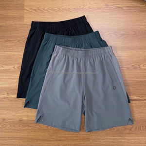 Shorts de course respirants et à séchage rapide pour hommes, vêtements de sport vendus en ligne, adaptés au jogging, au basketball et aux sports d'été. - Product Image 2