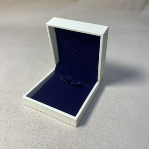 Factory Wholesale Custom White Leather Jewelry <b>Box</b> With Logo For Ring Bracelet Pendant Necklace <b>Earring</b>,Luxury Jewelry <b>Gift</b> <b>Box</b> - Product Image 4