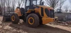 Chargeuse sur pneus d'occasion Liugong 856H 5 tonnes de haute qualité avec moteur Cummins, haute efficacité opérationnelle, fabriquée en Chine - Product Image 4