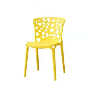 Chaises de salle à manger en plastique PP intégral à prix bas, vente en gros, couleurs OEM, très demandées - Product Image 1