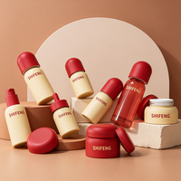Flacon de sérum anti-âge 30 ml avec bouchon sphérique unique, compte-gouttes en verre, distributeur d'huile pour le visage à la vitamine C de luxe