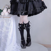 Vente en gros de chaussettes à mollet blanches Lolita Bow JK Chaussettes à tube moyen respirantes pour le printemps et l'été Chaussettes Lolita Thin College