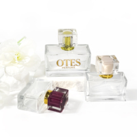 Vente du fabricant, flacon de parfum en verre rectangulaire unique et luxueux, vaporisateur de parfum plat transparent, 30 ml, 50 ml, 100 ml