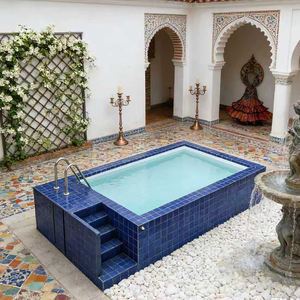 Piscina de Hidromasaje Exterior con Cascada y Construcción de Acrílico para Relajación - Product Image 2