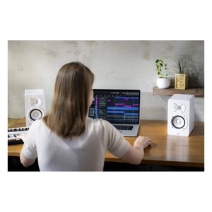 Yamaha HS3 White 26W Studio Monitor <b>Speakers</b> Professional Audio - Product Image 4