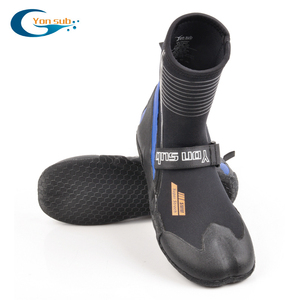 Bottes de surf en néoprène YONSUB 3 mm, bottes de combinaison à semelle souple pour le surf, le <span class=keywords><strong>wakeboard</strong></span>, le paddleboard et le sauvetage aquatique - Product Image 1