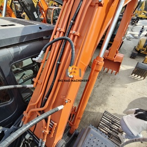 Excavatrice sur chenilles hydraulique d'occasion de marque japonaise Hitachi ZX200, de haute qualité, durable et best-seller, pour travaux de construction. - Product Image 5