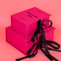 Boîtes rigides pliables magnétiques roses personnalisées pour cadeaux d'anniversaire avec laminage brillant/mat, emballage de montre recyclable