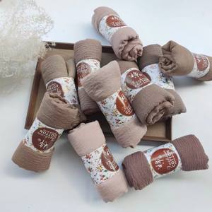 ผ้าคลุมศีรษะแบบนุ่มพรีเมียม ผ้าฝ้ายยับ 126 สี มีสินค้าในสต็อก สำหรับสตรีชาวมุสลิมในมาเลเซีย ผ้าคลุมฮิญาบ - Product Image 5