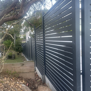 Clôture d'intimité en aluminium noir 1,2x3m (4x6ft) pour jardin et cour arrière, panneau de clôture moderne en métal à lattes pour villa, garde-corps extérieur - Product Image 1