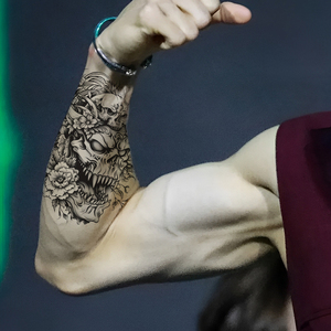 Nuevo jugo de hierbas pegatinas de tatuaje semipermanentes <span class=keywords><strong>brazo</strong></span> pequeño impermeable e inofensivo impreso <span class=keywords><strong>en</strong></span> papel blanco para aplicación corporal - Product Image 2