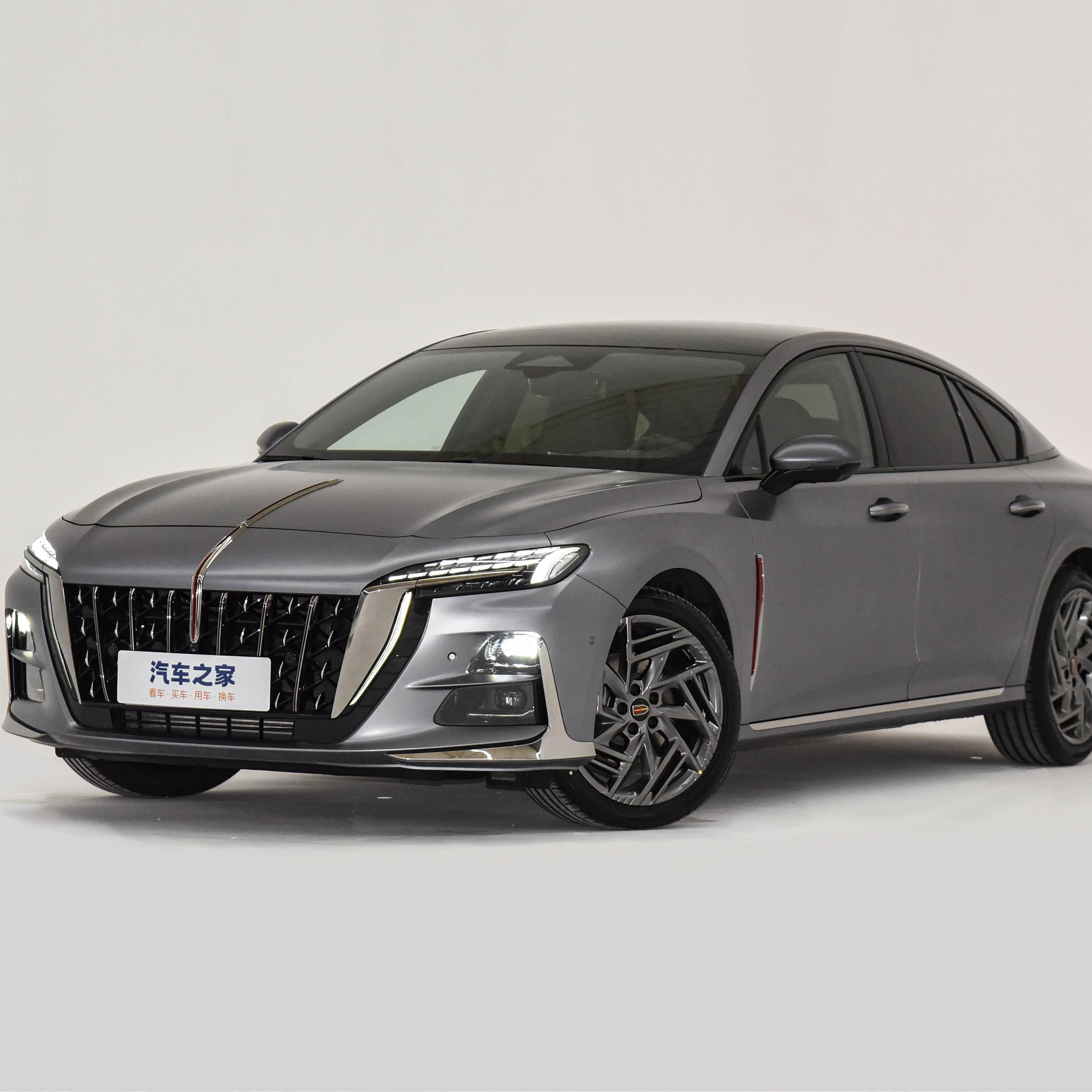 2024 Hongqi H6 автомобиль от FAW 2025 Hongqi H6 топливный автомобиль 2,0 т 224 л.с., автомобильный бензиновый левый рулевой привод с кожаными сиденьями