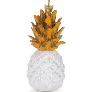 2023 motif personnalisé <span class=keywords><strong>arbre</strong></span> de noël suspendus décorations transparentes en verre coloré <span class=keywords><strong>ananas</strong></span> cadeau de noël - Product Image 1