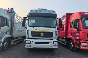 Camión de Carga Usado Sinotruk SITRAK G5 4x2 290HP 6.8m con Plataforma Euro 6 - Product Image 2