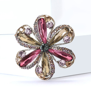 Broches de Flores con Cristales de Imitación y Aleación Chapada en Oro, Diseño 2026, para Accesorios de Ropa de Mujer para Carnaval - Product Image 3