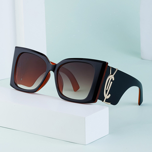 <span class=keywords><strong>Lunettes</strong></span> de soleil <span class=keywords><strong>tendance</strong></span> Partagas pour femmes, monture surdimensionnée œil de chat, protection UV400, avec logo personnalisé, vente en gros - Product Image 3