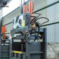 Bewährte automatische vertikale hydraulische Ballenpresse mit Ein-Tasten-Ballenausgabe und hohem Verdichtungsverhältnis für Recyclingplätze