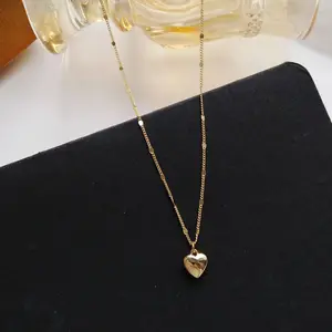 Bronze heart pendant clavicle chain jewelry