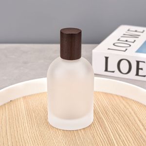 Flacone Spray per profumo in vetro smerigliato rotondo da 100ml con coperchio in bambù - Product Image 6