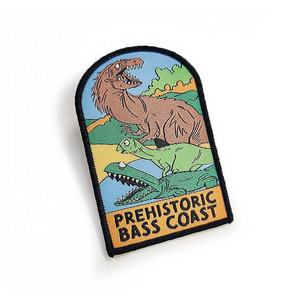 Étiquette tissée personnalisée à motifs, conçue sur mesure, cousue à la main, pour la décoration de sacs à dos, la réparation de vêtements, ou comme patch à coudre. - Product Image 4
