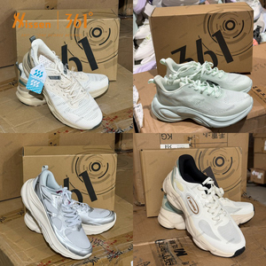 Chaussures 361 en stock, toutes tailles, pointures EU 39-46, emballées sur palette, stock d'usine - Product Image 1