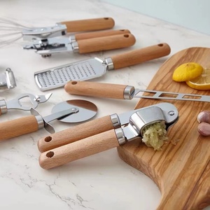 Offre Spéciale : Ensemble de 7 Ustensiles de Cuisine en Acier Inoxydable – Gadgets et Accessoires de Cuisson pour la Maison - Product Image 4