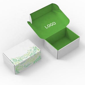 Scatole regalo riciclabili stampate personalizzate all'ingrosso con Logo Packaging verde e rivestimento in spugna con goffratura laminazione opaca - Product Image 1