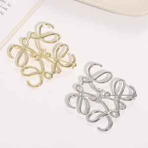 Yunlv bros persegi geometris Aloi versi Korea dengan desain berlubang, gaya sederhana, rasa ceruk, Broo kualitas tinggi - Product Image 1