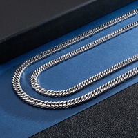 Nouveau Collier Hip-Hop pour Homme en Acier Inoxydable Poli Géométrique Multi-tailles avec Fermoir Mousqueton – Accessoire Tendance et Unique MGBC1204