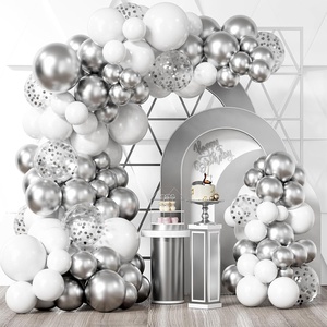 Kit Arco di Palloncini in Lattice Bianco Opaco, Argento Metallizzato e <span class=keywords><strong>Coriandoli</strong></span> <span class=keywords><strong>per</strong></span> Decorazioni Natalizie, Compleanni, Baby Shower e Matrimoni - Product Image 3
