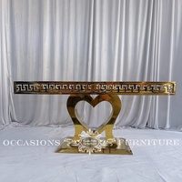 Meubles de salle à manger modernes en métal doré en forme de cœur pour la maison ou l'hôtel-Tables d'amour de mariage par Golden Heart