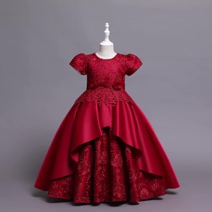 Robe pour filles en satin brodé avec nœud et fleurs, style européen été 2022, manches courtes - Product Image 4