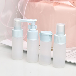 Juego de botellas cosméticas de viaje, 4 piezas con bomba pulverizadora y embudo para el cuidado de la piel, tamaño de viaje portátil y recargable - Product Image 4