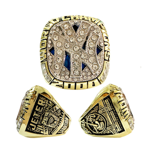 Anello del Campionato dei New York Yankees del 2000, un Anello Sportivo Retrò di Squisita Fattura, che Commemora l'Historico Campionato della Squadra - Product Image 2