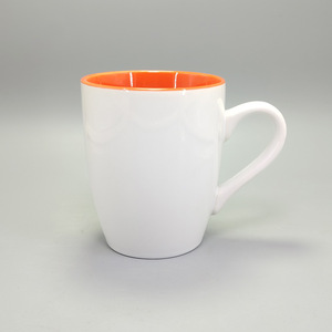 Tùy chỉnh hiện đại gốm <span class=keywords><strong>Mug</strong></span> cho quảng cáo sự kiện trống-shaped trắng bên ngoài đầy màu sắc nội thất an toàn Hot cà phê cho các bên - Product Image 4