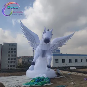 Grote Vierkante Decoratie Witte Vliegende Mascotte Opblaasbare Paardenvliegende Vleugels Opblaasbare Pegasus