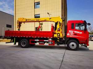 Camion léger Dongfeng 4x2 avec grue montée, grue mobile, grue à flèche télescopique hydraulique de 6 tonnes, 7 tonnes, 8 tonnes - Product Image 5