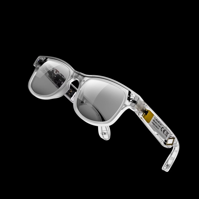 AI Smart Glasses with 8-Megapixel Camera and Anti-Blue Light Feature