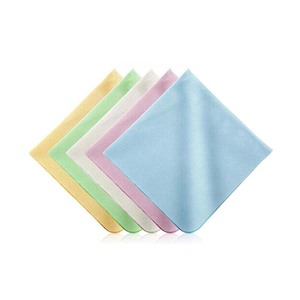 Chiffonnette de nettoyage pour <span class=keywords><strong>lunettes</strong></span> personnalisée avec logo, marque privée, chiffonnette en microfibre de haute qualité pour nettoyer les verres - Product Image 2