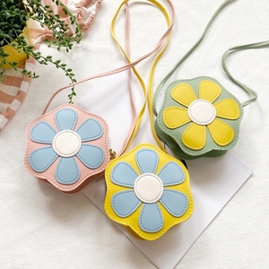 Bolsa Portátil de Color Caramelo, Linda Bolsa Cruzada con Forma de Flor, Bolsa Pequeña de Cuero Suave, Venta al por Mayor de Fábrica - Product Image 4