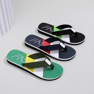 Tendance mode 2024, tongs assorties aux couleurs, légères, pour hommes, tendance européenne et américaine, à porter en été, tongs de plage - Product Image 4