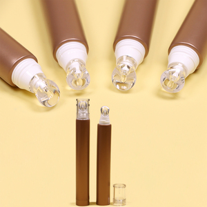 Fabricant de tubes cosmétiques en plastique compressibles personnalisés OEM/ODM de 15 ml et 20 ml avec embout en PETG, tube d'emballage pour gloss à lèvres doux - Product Image 6