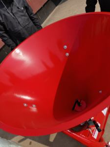 Tracteur Machinerie Épandeur de semences et d'engrais Diffuseur de semences pleine largeur Distributeur de fumier agricole - Product Image 5