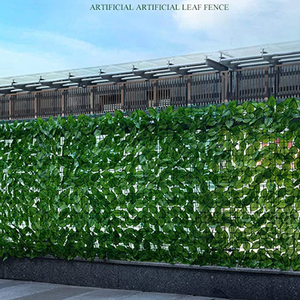 Mur réaliste de toile de fond d'herbe de jardin en plastique pour clôture de jardin intérieure et extérieure - Product Image 3