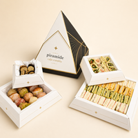 Individuelles Logo Lebensmittelechte Pyramiden-Lebensmittelbox Verpackung Faltbare Karton-Cupcake-Box Piramiden-Box für Lebensmittel