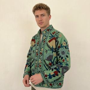 Veste Suzani brodée à la main pour femmes, veste textile artisanale indienne traditionnelle, veste brodée florale faite à la main, style bohème ethnique - Product Image 5