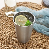 Tendance 2026 : Tasse à bière personnalisée 500 ml avec logo, en acier inoxydable, qualité 304, finition brossée, réutilisable, pour bar et fêtes