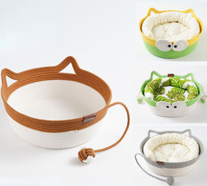 Grand Nid pour Chat Universel en Rotin Tressé Respirant Quatre Saisons, Coussin pour Animaux de Compagnie avec Ballon Jouet et Motif Animalier Caniche, Lit pour Chiens - Product Image 1