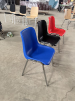 Chaise d'école empilable pour étudiants en plastique avec pieds en tube d'acier, mobilier scolaire pour salle de classe