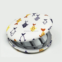 Cadeaux Petit miroir de maquillage portable à imprimé floral Poche à fleurs ronde Souvenir Miroir compact personnalisé en faux cuir